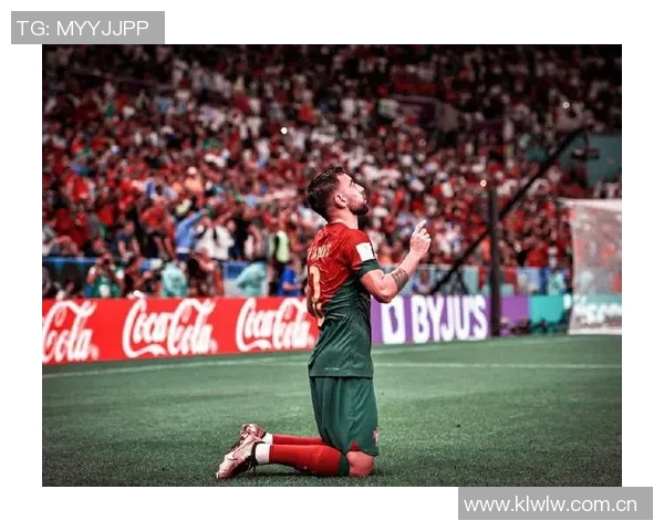 曼联官方推特祝贺B费帽子戏法同时庆祝葡萄牙成功晋级世界杯