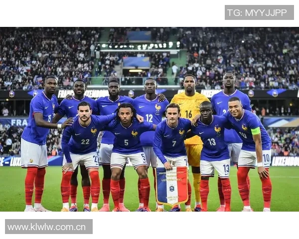 法国对阵阿塞拜疆首发阵容公布姆巴佩缺席埃基蒂克恩昆库科纳特领衔出战